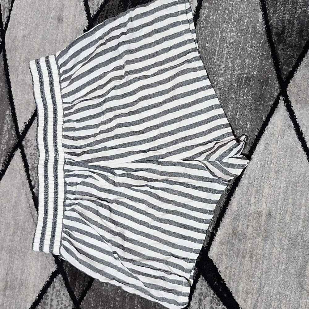VICTORIA SECRET METALLIC STRIPED LONG-SLEEVE & SHORT LOUNGE SLEEPWEAR SET - Picture 13 of 16